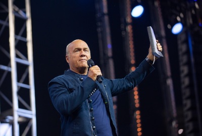 Evangelist Greg Laurie preaches at the 2018 Southern California Harvest Crusade in Anaheim, California.