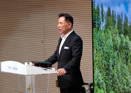 The Rev. Hyun-bo Son preaches at Segero Church in Busan, Korea, where he serves as senior pastor.