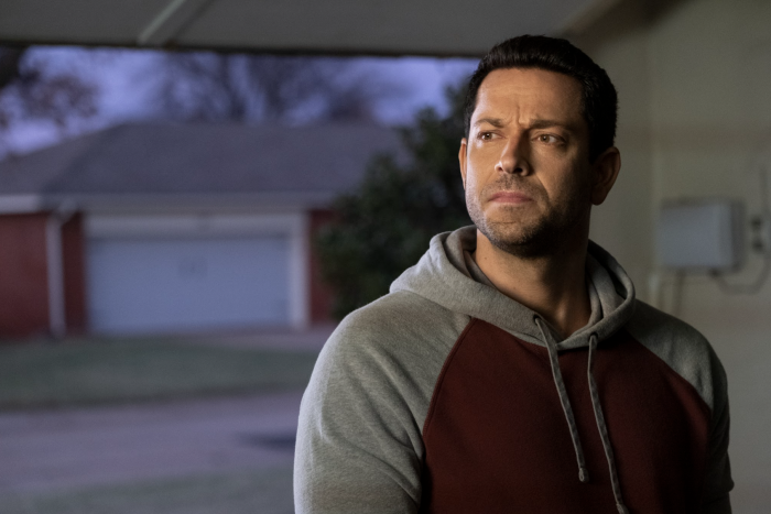 Zachary Levi stars in 'American Underdog.'